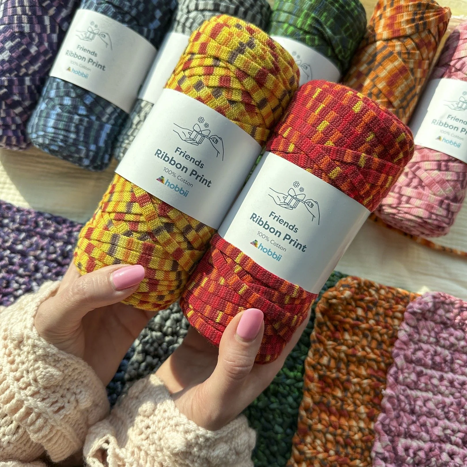 Friends Ribbon Print - Image 4